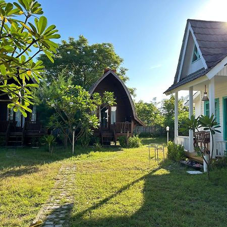 Balakosa Gili Meno Bungalow Esterno foto